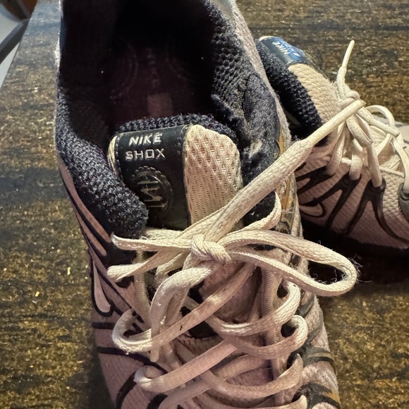 Men’s Nike Shox Size 10 - Picture 2 of 5